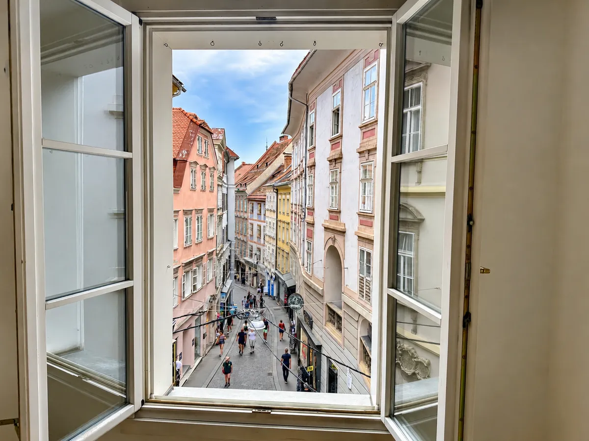 Altstadtwohnen in der Sporgasse: helle Altbauwohnung mit Wohnsalon, Wohnküche & Lift - Ansicht 3