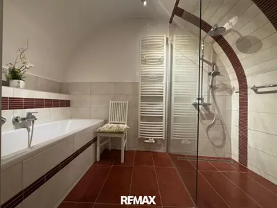 5-Zimmer-Gewerbeimmobilie kaufen in Eferding – 154 m², € 399.000 – Bild 7 von 19
