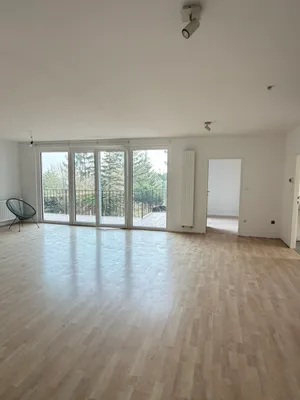 11-Zimmer-Haus mieten in Wien – 260 m², € 2.572 – Bild 2 von 10