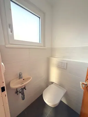 11-Zimmer-Haus mieten in Wien – 260 m², € 2.572 – Bild 5 von 10