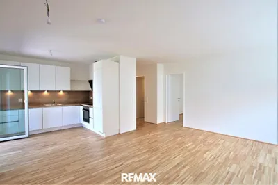 Modernes Wohnen in Strebersdorf!: 3 Zimmer, Loggia, Fitnessraum, viel Platz und Luxus - Ausstattung in einem kleinen Haus – Bild 2