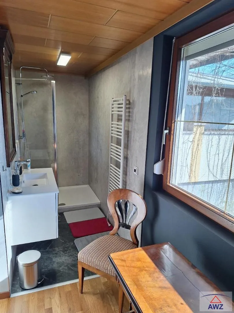 Großzügiges Haus mit Garten und ca. 90 m² Traumterrasse! - Ansicht 3