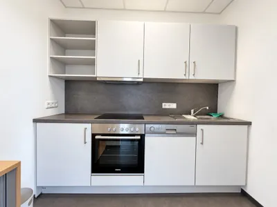 1-Zimmer-Gewerbeimmobilie mieten in Hallein – 93 m², € 1.581 – Bild 2 von 7