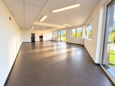 1-Zimmer-Gewerbeimmobilie mieten in Hallein – 93 m², € 1.581