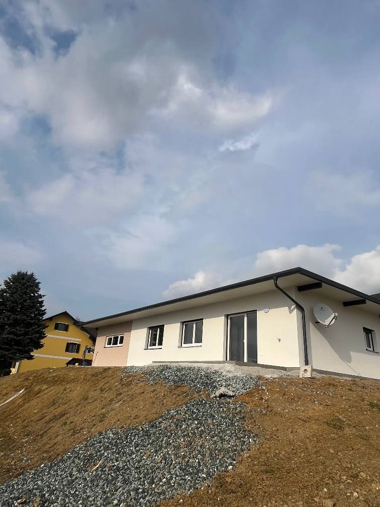 Moderner Bungalow in Massivbauweise - Nachhaltig, kompakt und zukunftssicher wohnen - Ansicht 2