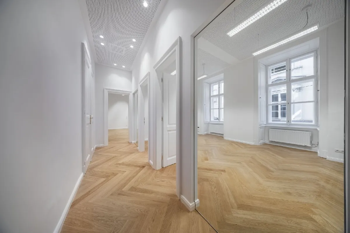 Erstbezug nach Generalsanierung: Repräsentatives Premium-Büro mit Charme und modernster Technik - Ansicht 2