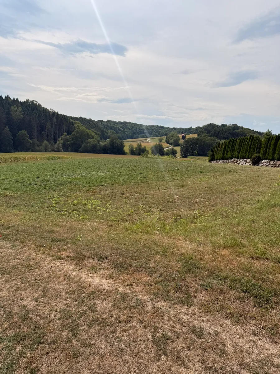 Traumhaftes Baugrundstück in idyllischer Ruhelage mit perfekter Anbindung - Provisionsfreier Privatverkauf! € 174.000, - (€87, -/ m²)) - Ansicht 2