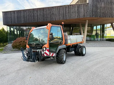 Lindner Unitrac 82S Agrarfahrzeug