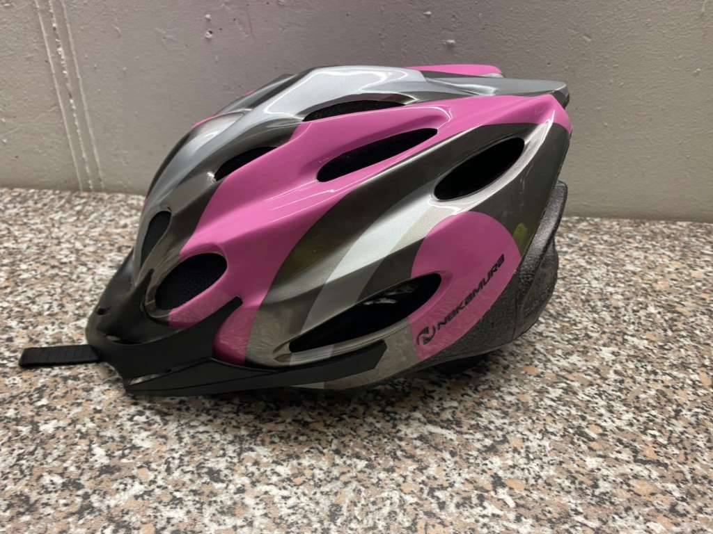 MTB Helm Damen,  25,- (8625 Turnau) - willhaben