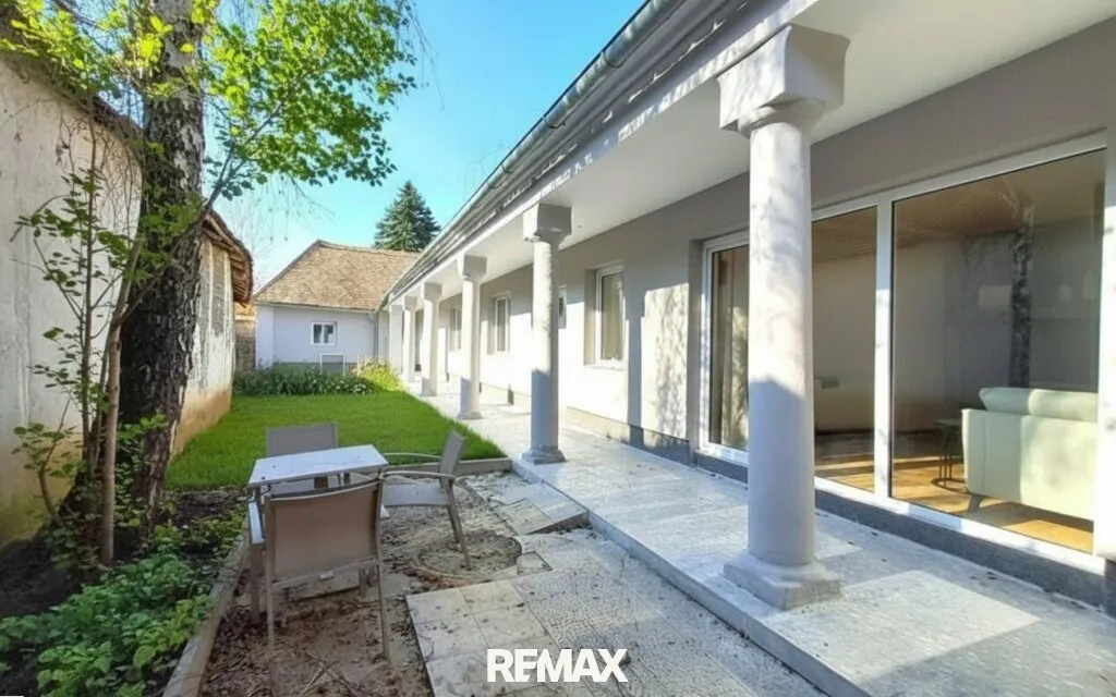 renoviertes Einfamilienhaus mit Outdoorküche und großem Garten - Ansicht 2