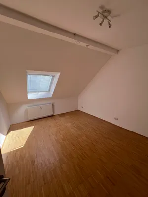 4-Zimmer-Wohnung mieten in Innsbruck – 106 m², € 2.101 – Bild 9 von 12