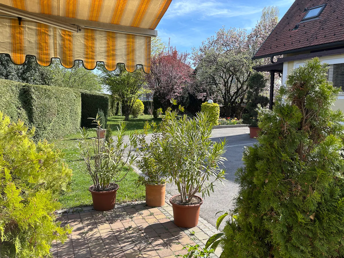 Stadtvilla mit traumhaftem Garten - unweit des Stadtzentrums – pohled 2