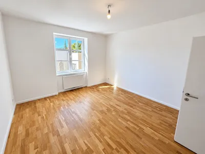 4-Zimmer-Wohnung mieten in Baden – 72,9 m², € 983 – Bild 2 von 11