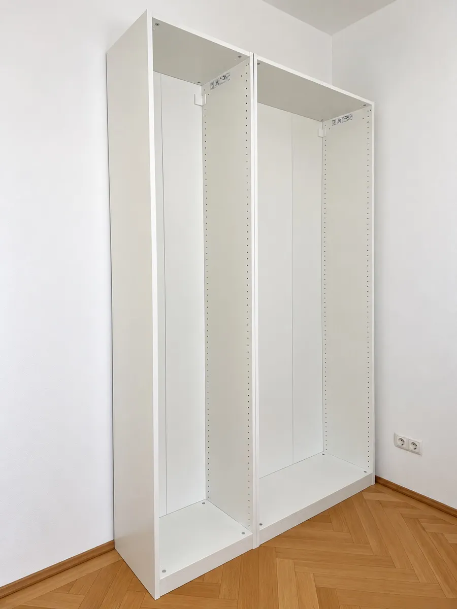 IKEA PAX Korpus weiß - 150 cm Gesamtbreite (100 cm + 50 cm) x 236 cm hoch - Schmale Tiefe (35 cm) - Selbstabbau, € 80,- (1160 Wien)