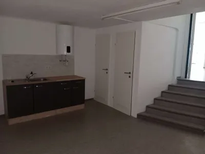 Gewerbeimmobilie mieten in Neunkirchen – 236 m², € 1.211 – Bild 5 von 10