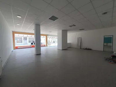 Gewerbeimmobilie mieten in Neunkirchen – 236 m², € 1.211 – Bild 6 von 10