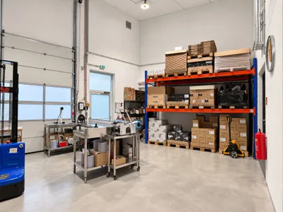 Gewerbeimmobilie mieten in Wien – 220 m², € 3.148