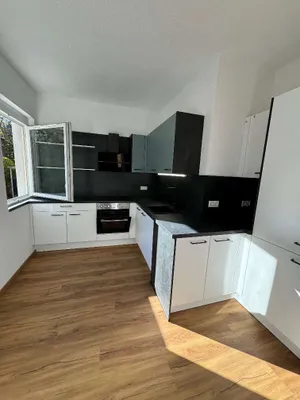 2-Zimmer-Wohnung mieten in Innsbruck – 37 m², € 1.100 – Bild 2 von 8