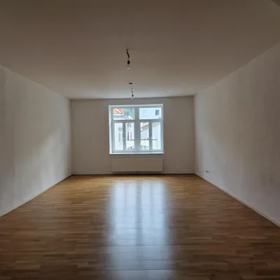 2-Zimmer-Wohnung mieten in Bruck-Mürzzuschlag – 91,5 m², € 700 – Bild 2 von 8
