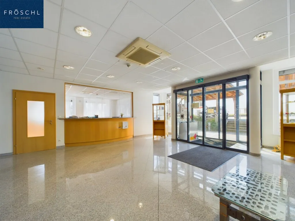 Schlüsselfertige Gewerbeliegenschaft · 9.761 m² · EUR 3,00/m² · Sofortbezug – pohled 3