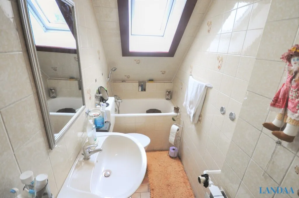 +PERFEKTE AUFTEILUNG+ Wunderschönes Einfamilienhaus samt 48 m² Keller und einem ca. 500 m² großen Garten!!! - Ansicht 3