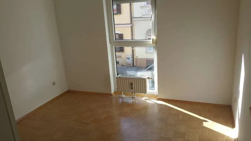 Wohnung Kastellfeldgasse, super Lage, günstig, verhandelbar, guter Zustand - Widok 2