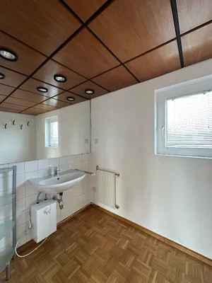 3-Zimmer-Gewerbeimmobilie mieten in Wiener Neustadt Land – 120 m², € 864 – Bild 6 von 7
