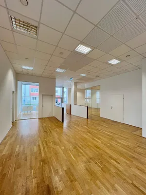 3-Zimmer-Immobilie mieten in Graz – 159,56 m², € 2.710
