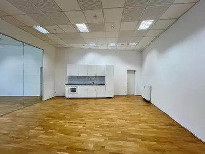 3-Zimmer-Immobilie mieten in Graz – 159,56 m², € 2.710 – Bild 3 von 8