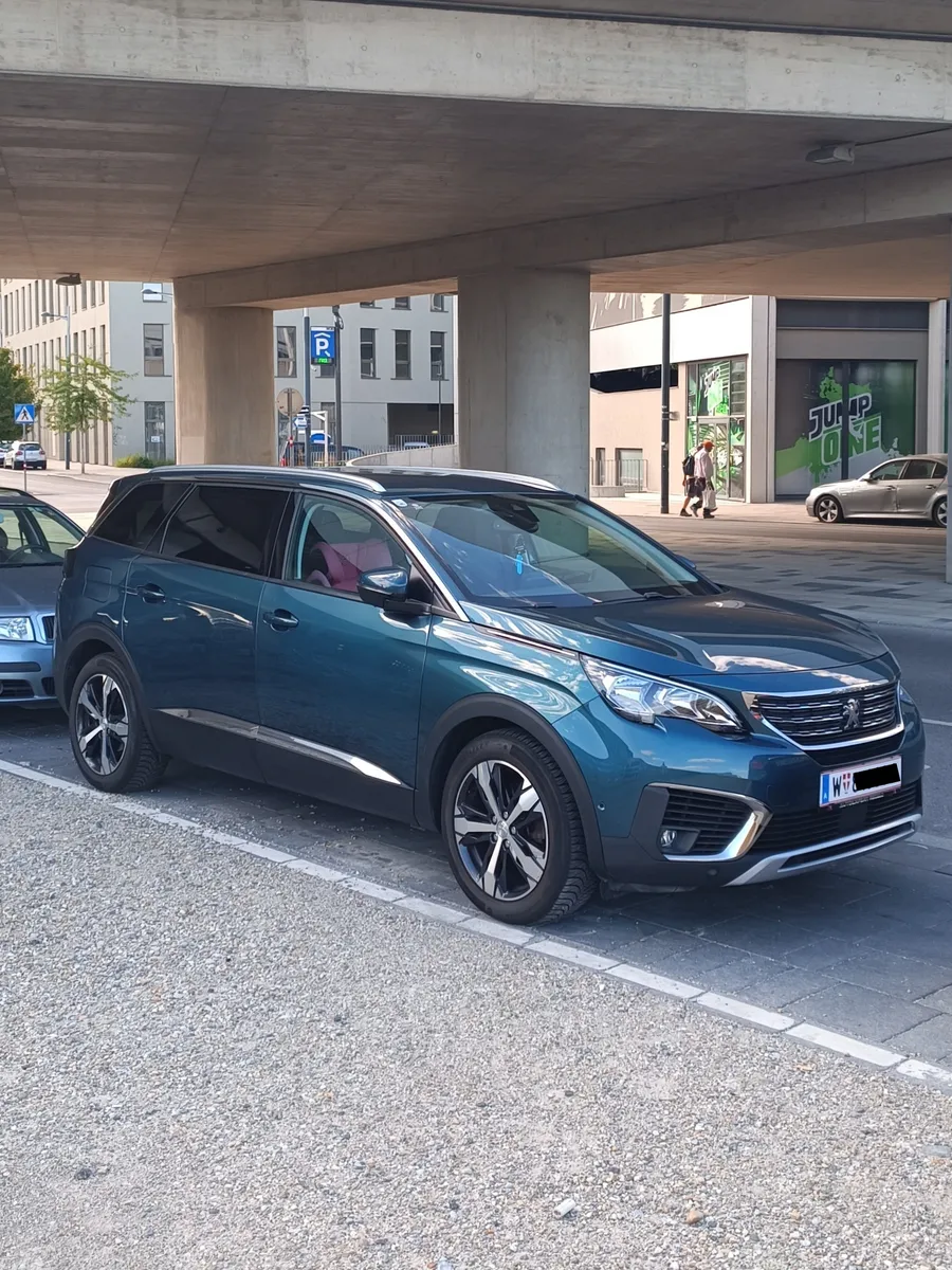 Peugeot 5008