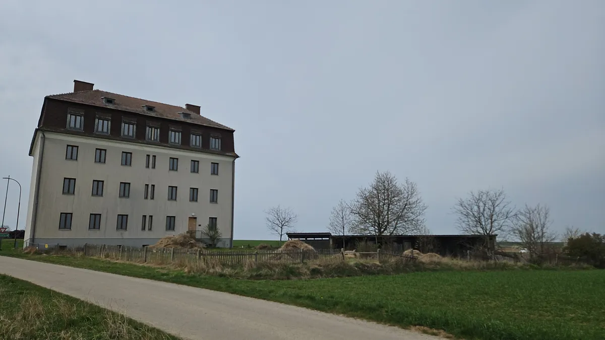 Bestandsfreies Zinshaus mit 8 Einheiten - Vista 2
