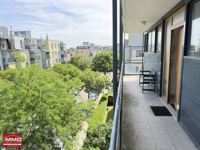 Außergewöhnlich helle 3-Zimmer-Wohnung mit variabler Raumaufteilung nahe Mühlwasser