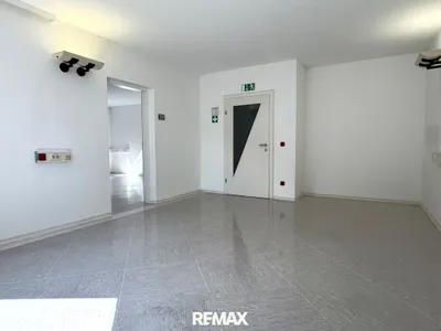 2-Zimmer-Gewerbeimmobilie mieten in Wolfsberg – 47 m², € 614 – Bild 3 von 8