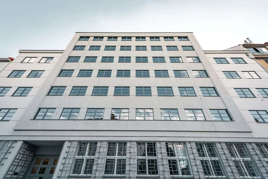 Design Loft 4,90m Raumhöhe, Vorsorgewohnung; auf Wunsch Airbnb fähig – pohled 2