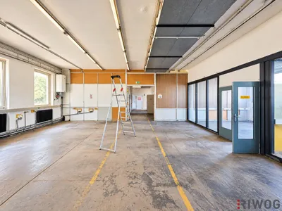 Gewerbeimmobilie mieten in Wien – 261 m², € 2.356
