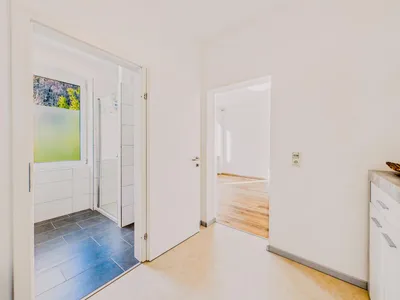 2-Zimmer-Wohnung kaufen in Gmunden – 33 m², € 105.000 – Bild 2 von 24