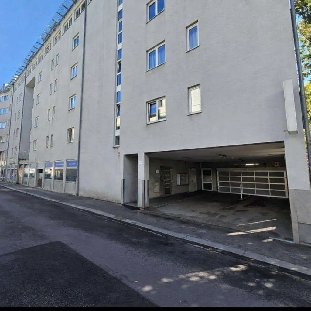 Stapelparkplätze in zentraler Tiefgarage - Nähe Landstraße, Linz // NUR MEHR EINE EINHEIT VERFÜGBAR - Ansicht 3
