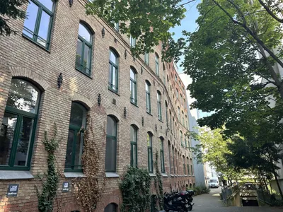 Gewerbeimmobilie mieten in Wien – 398 m², € 15 – Bild 1 von 13