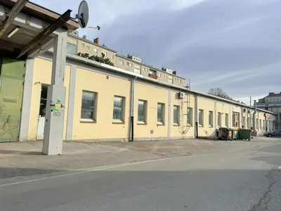 Gewerbeimmobilie mieten in Wien – 260 m², € 2.369
