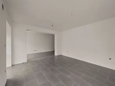 6-Zimmer-Gewerbeimmobilie mieten in Graz-Umgebung – 207 m², € 2.030 – Bild 2 von 10