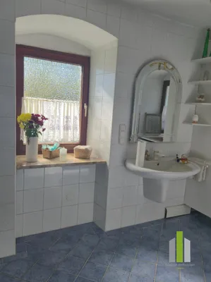 6-Zimmer-Immobilie kaufen in Vöcklabruck – 400 m², € 875.000 – Bild 18 von 68