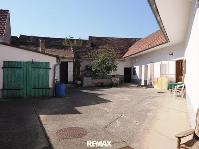2-Zimmer-Immobilie kaufen in Tulln – 70 m², € 80.000 – Bild 1 von 9