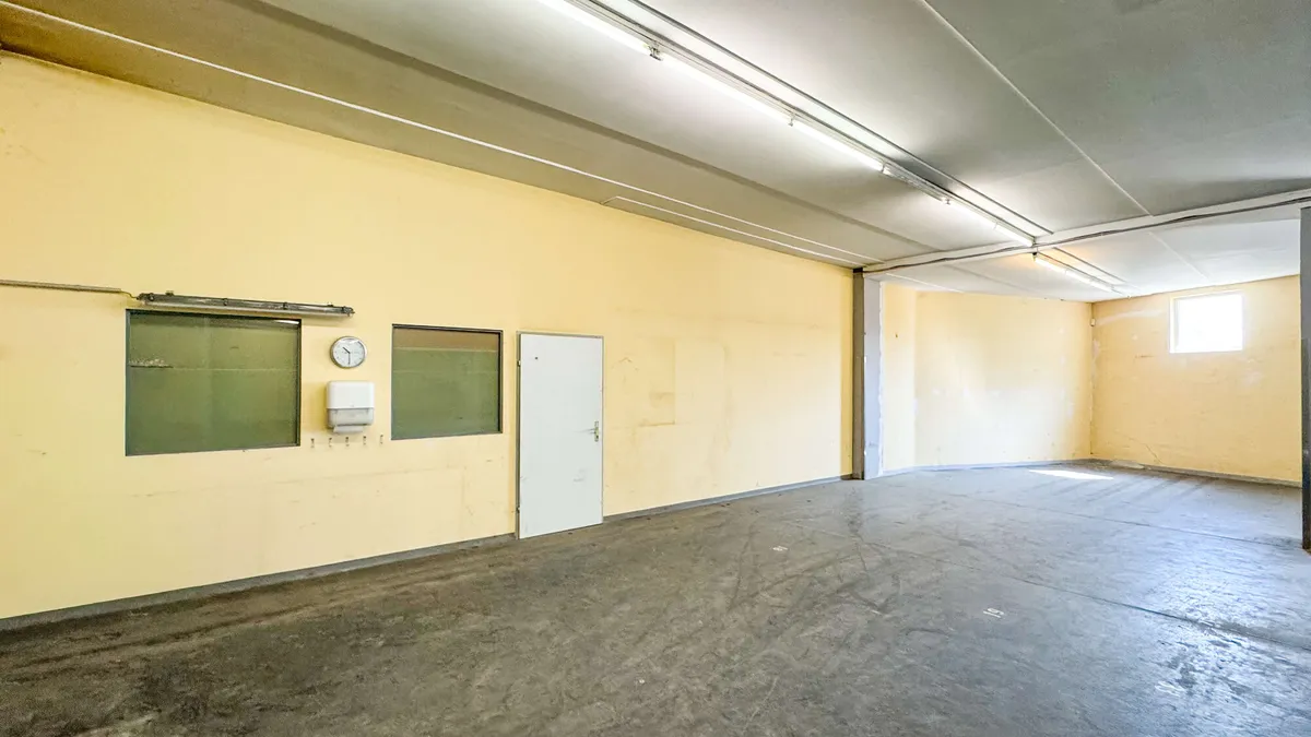 Gewerbeeinheit mit Lager – pohled 2