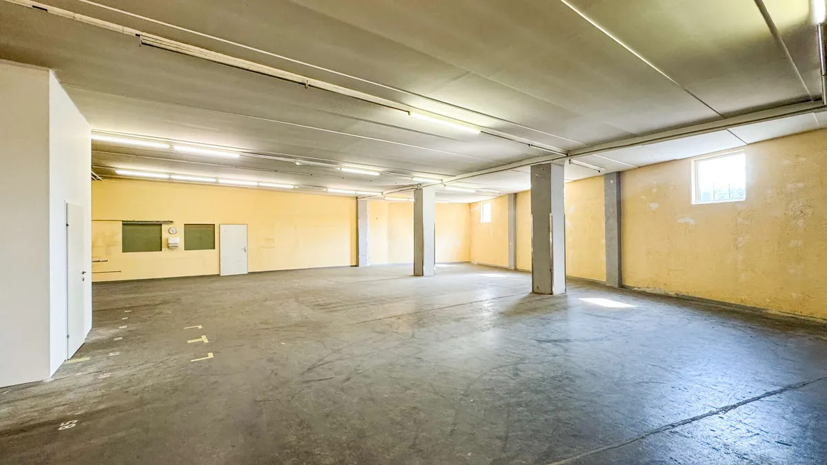 Gewerbeeinheit mit Lager – pohled 3