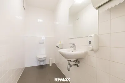 4-Zimmer-Gewerbeimmobilie mieten in Neusiedl am See – 125 m², € 1.850 – Bild 13 von 17