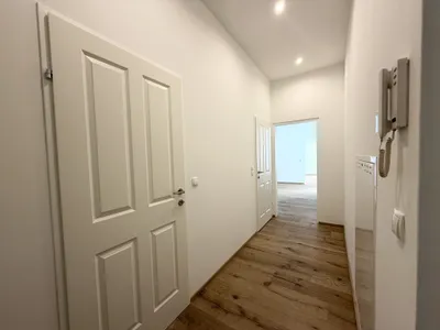 ERSTBEZUG NACH SANIERUNG - 2,5-Zimmer-Altbauwohnung mit neuer Küche im ADLERHOF – Bild 3