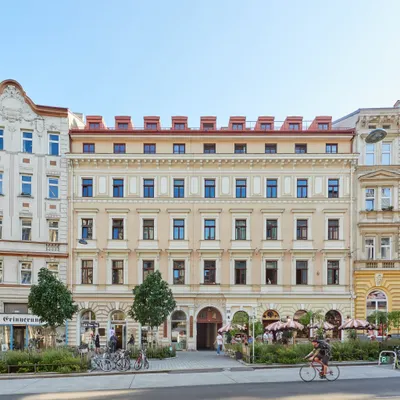 ERSTBEZUG NACH SANIERUNG - 2,5-Zimmer-Altbauwohnung mit neuer Küche im ADLERHOF – Bild 2