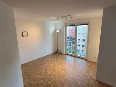 Garçonnière mit PKW-Stellplatz - ideal für Studierende – Bild 3