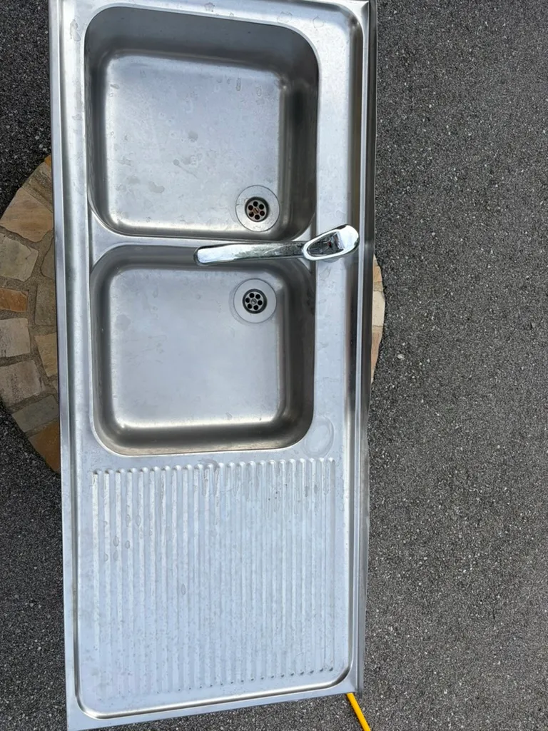 Küchen spüle, Nirosta, mit Armatur. Gebraucht. Guter Zustand., € 80,- (3300 Amstetten)