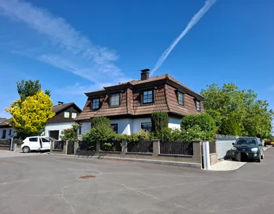 6-Zimmer-Gewerbeimmobilie kaufen in Gänserndorf – 270 m², € 389.000 – Bild 1 von 41
